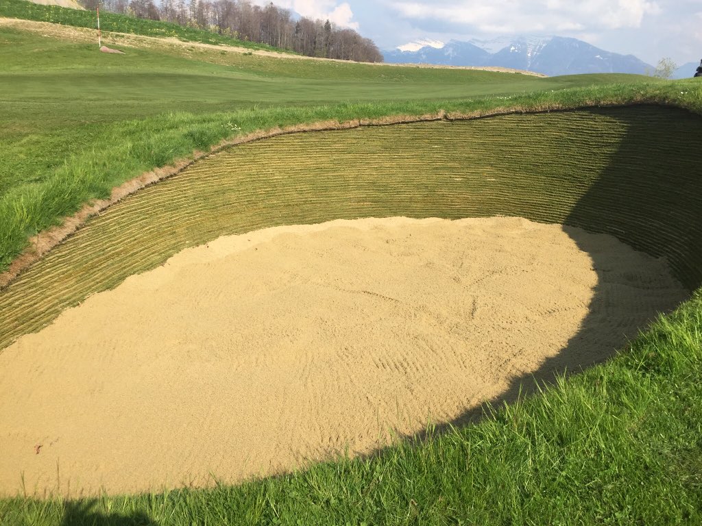 GolfparkZ's tweet photo. @oncourseturf @DuraBunker @golfgrasscutter @Jordan_MBGC @Mike_Veile @JohnFeeneyEPGC Happy with ours #zurichsee@durabunker @Billy_Bunker https://t.co/K7elWrxnS4