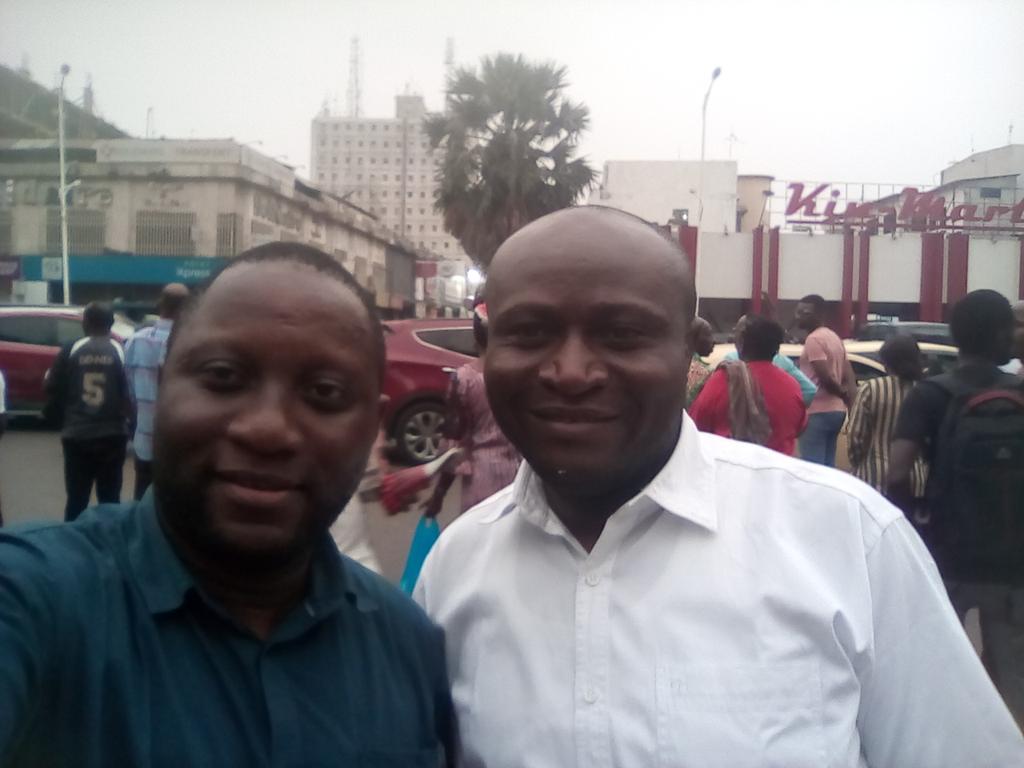 tridonduma's tweet photo. Le métier de représentant du peuple ne doit pas s'exercer sans ce même peuple; honorable @juvenalmunubo un Mr accessible et simple c'est comme ça qu'on garde les pieds sur terre. Kin/Blvd 30 juin/ @AlibabaRDC @CybelleKamba https://t.co/vS5rXySaht