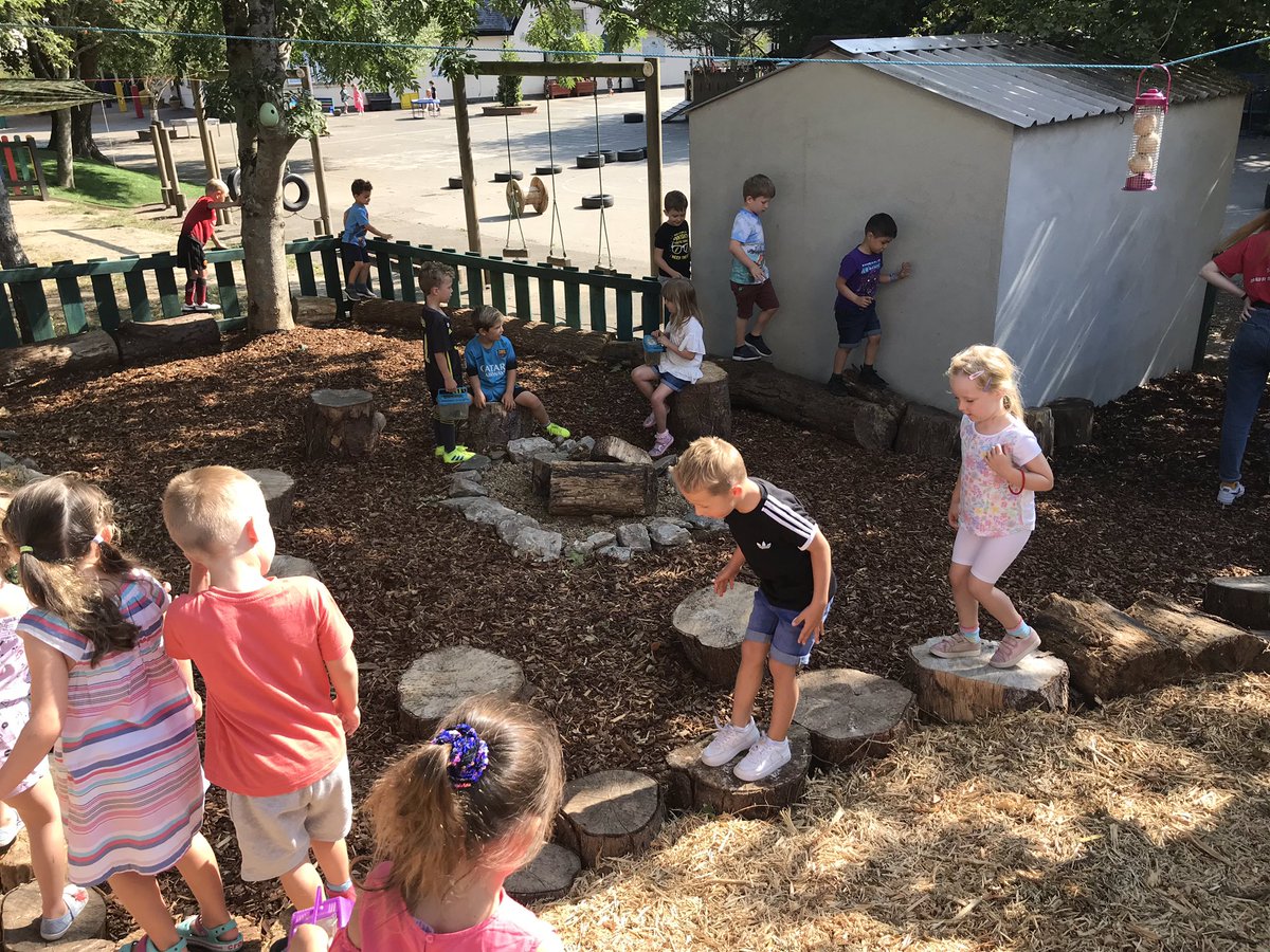 Bug hunting with EYFS today and a hunt around our new area...a bit too hot for most bugs! #EYFS #minibeasts #loveinallwedo <a href="/KathPlymDep/">Kath (She/Her/Hers)</a>