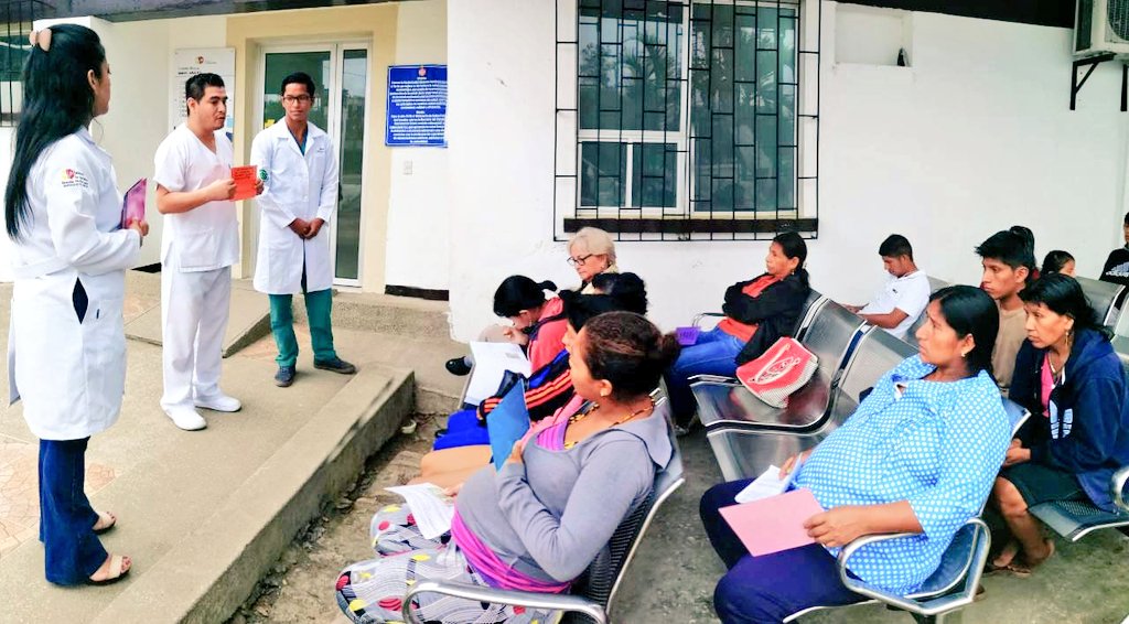 DPS_LosRios's tweet photo. "Conocer el nombre del profesional de la salud que te esta brindado atención es uno de tus derechos.", así se denomina la socialización dirigida a usuarios del Hospital de Manglaralto 🏥 en #SantaElena 

#BuenTratoEsSalud https://t.co/j2abQhlXpK