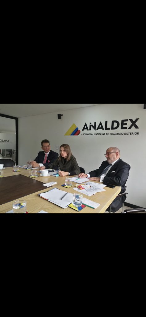 javierDiazMo's tweet photo. En este momento en la Junta Directiva de @AnaldexColombia con la Directora de la  agencia  @ITRC, defiendo colaboración contra la corrupcion https://t.co/KebEdSiKK3