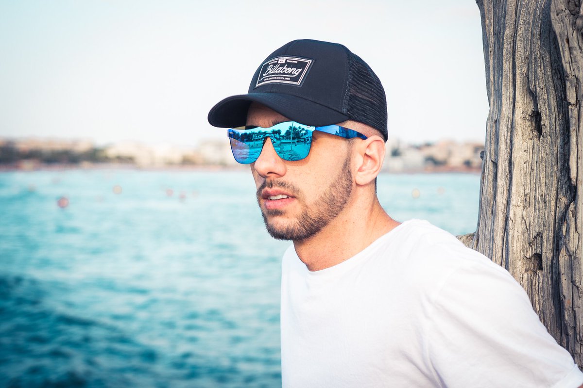 DjLens9's tweet photo. Quiéreme, como si el mundo se acabará mañana. 🤞🏻😍🤞🏻
📸: @gerardcardona 
▪️
▪️
▪️
#DjLens #music #summer #dj #djing #djlife #billabong #like #nights #instagram https://t.co/vqmv2CyKlz