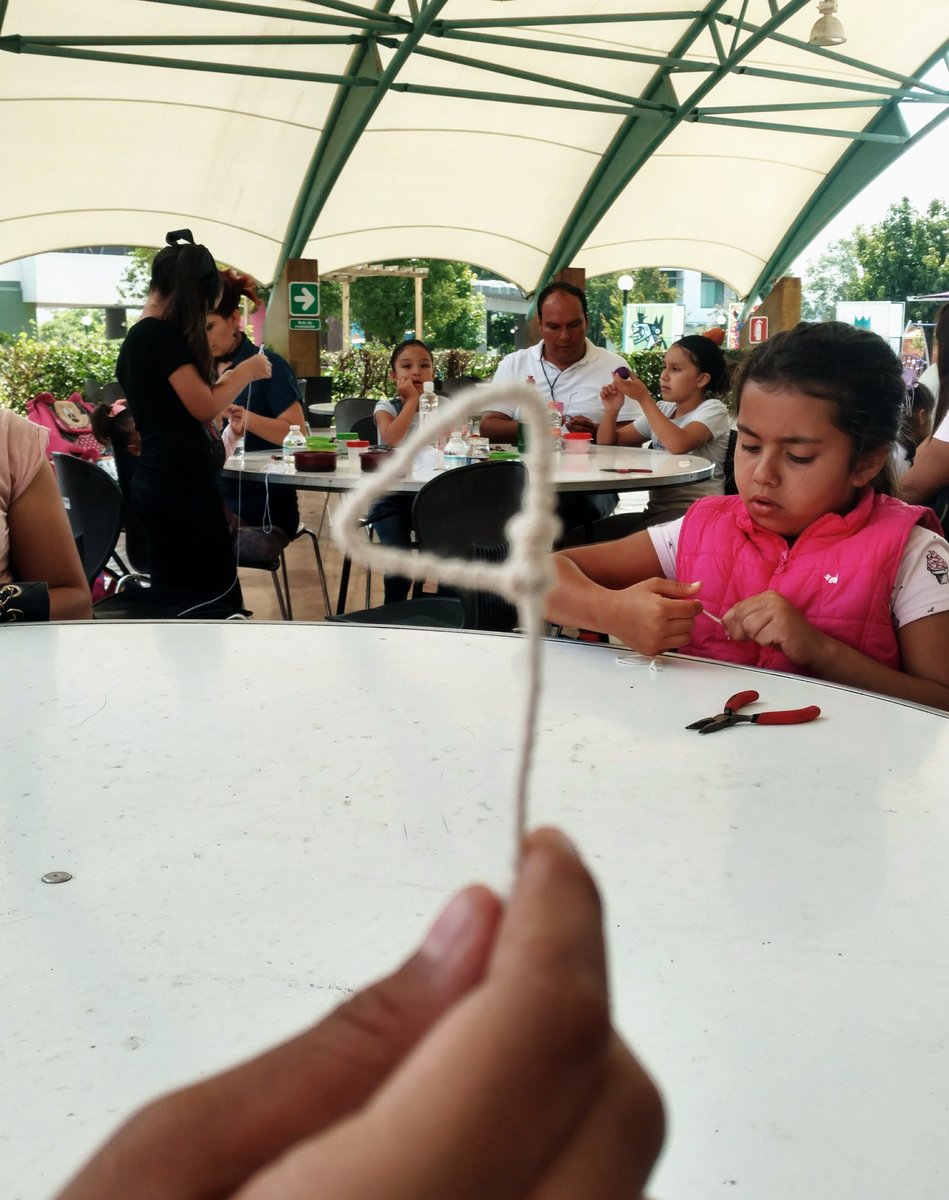 TrompoMagico's tweet photo. Jornada de burbujas en nuestro #VeranoMágico
Anótate y ven a divertirte. https://t.co/ricrQDIRKl