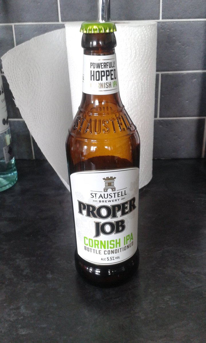 leejsinclair1's tweet image. £1.95 in sainsbury very nice got a leeds and scarbrough ipa to try nxt havin 12 days off to sample as many as i can @StAustellBrew