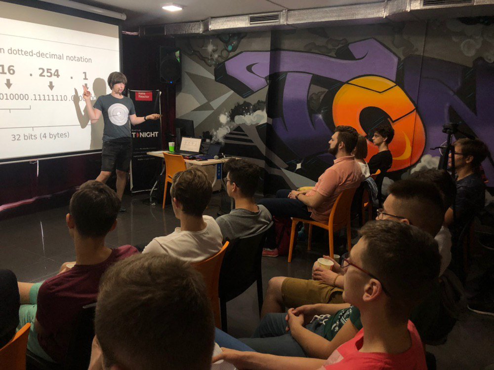 proxet_com's tweet photo. Denis Sergienko is talking about Client-server architecture at #RRMLSchool #RailsReactor https://t.co/mQWXvxgwCm