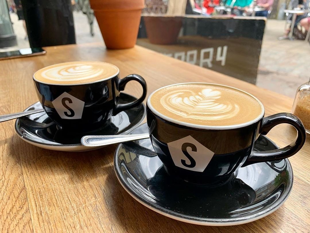 Doing mornings the right way since 2009 ☕👌
Yes it's ten years since we began our coffee journey - time flies when you're drinking great coffee! 🙌

📷 Fine City Coffee