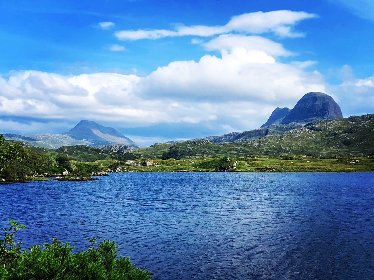 dibsy_'s tweet photo. Suilven &amp; Canisp on a gorgeous summer afternoons jaunt in Lochinver #heelandhame #stunningstuff https://t.co/ZTIDr0JPHX