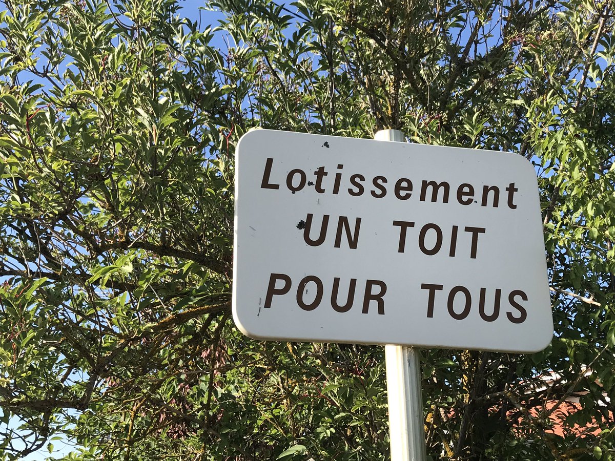 Toponymies's tweet photo. #toponymie résidentielle. https://t.co/yLYgB4ByDn
