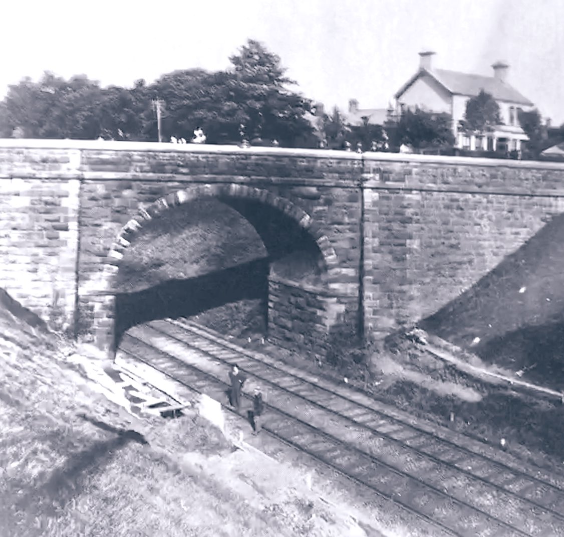 North Road Bridge (in east Belfast) over the Belfast &amp; County Down Railway line (in September 1929). This pic features in ‘East Belfast (Images of Ireland) by Keith Haines’. The (former) railway line is now part of the Comber Greenway 🤓