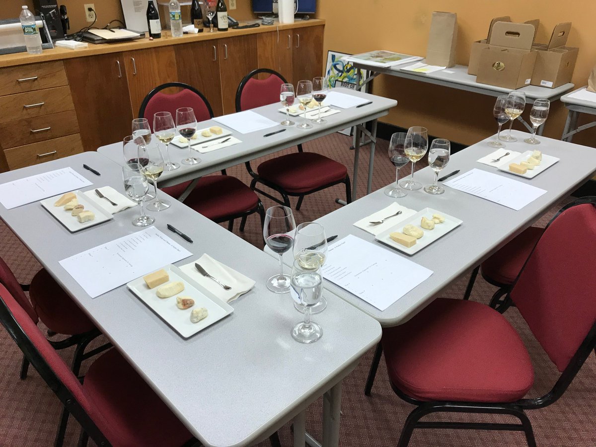 west_side_wines's tweet photo. Had a great class for 6 people on Italian Wine and Cheese! Let us plan a class for you! https://t.co/CFidRLJ24U