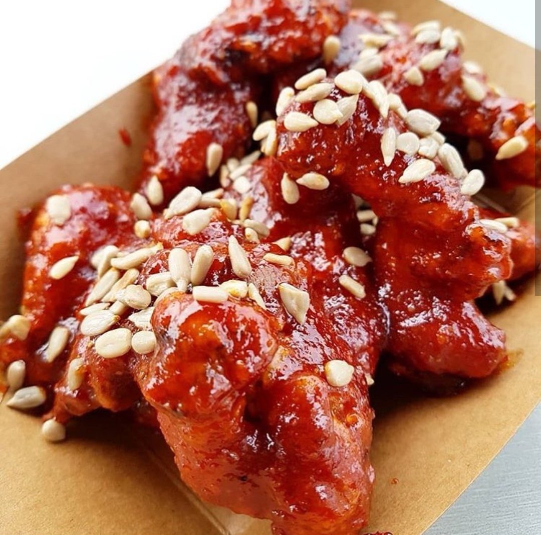 BrickfieldsBar's tweet photo. ๐ข YOU NEED THIS! ๐ข
Authentic Korean food right here in Brockley. It's a no brainer. 17-18th & 24-25th only.
@chickenandgochu cooking the real deal.
DM to book or just pop in ๐
-
#brickfieldsbar #popup #friedchicken #koreanfood #Brockley #croftonpark #Se4 #Lewisham #se13 #se23 https://t.co/DiYaI1V3j1