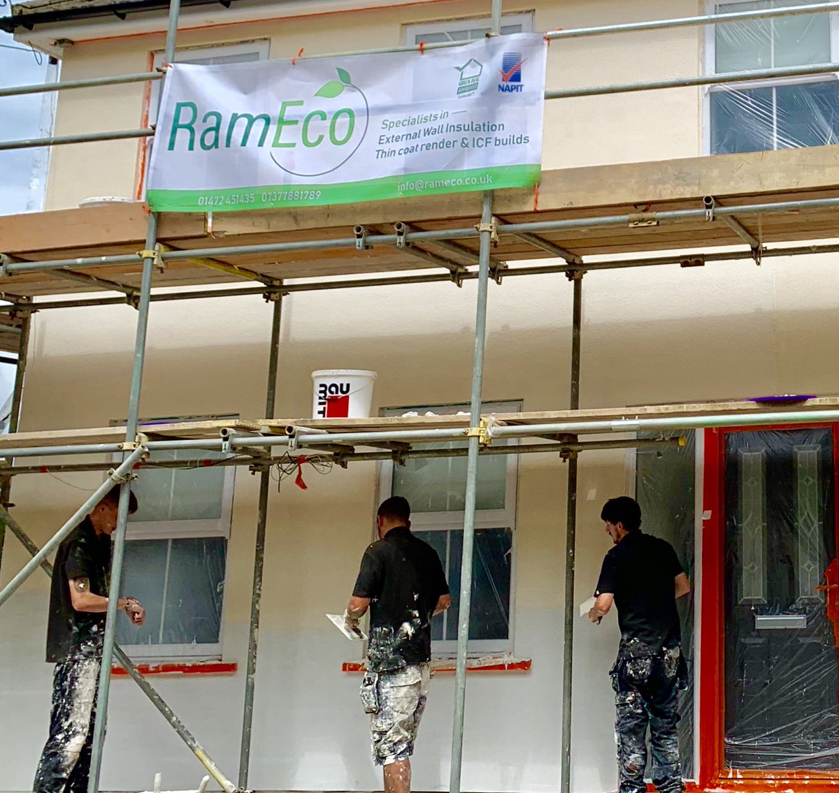 RamEcoltd's tweet photo. #teamwork @RamEcoltd on a recently completed project in #Grimsby #Nelincs #thincoatrender #baumit #approvedinstallers #renderinggrimsby #localbusiness #familybusiness #lincolnshire https://t.co/AT4Tk7tlIS
