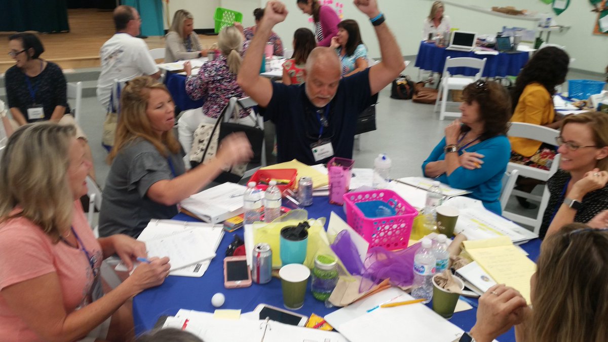 stargazer528's tweet photo. #lasummerinstitute https://t.co/Lg0g1Hza7j