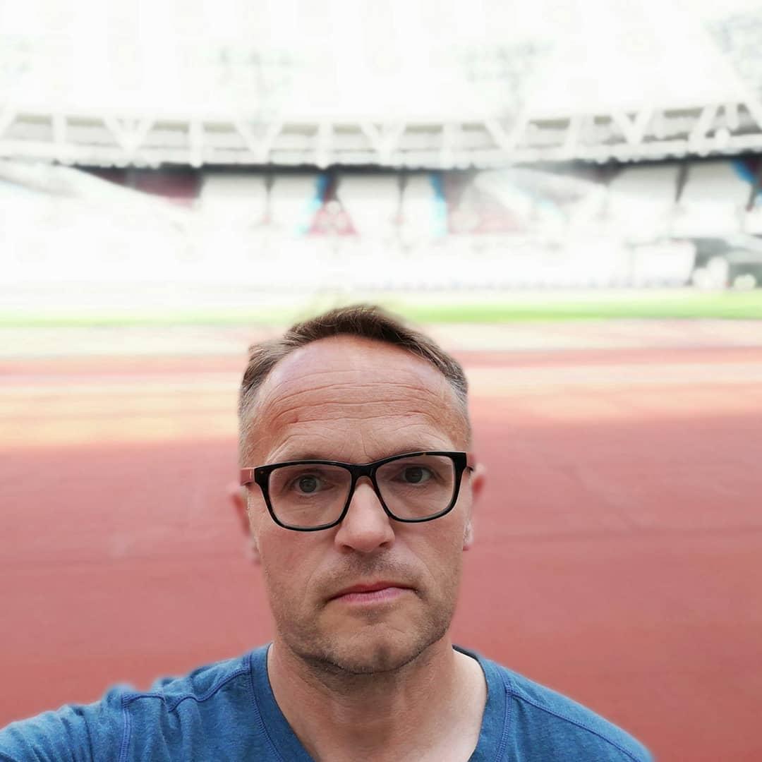 ozytone's tweet photo. Great day with @on_runningUK today learning all about the new cloudstratus. Great day and venue 👏 #doubleyourrun #runningonclouds https://t.co/CBhrN0XtkM
