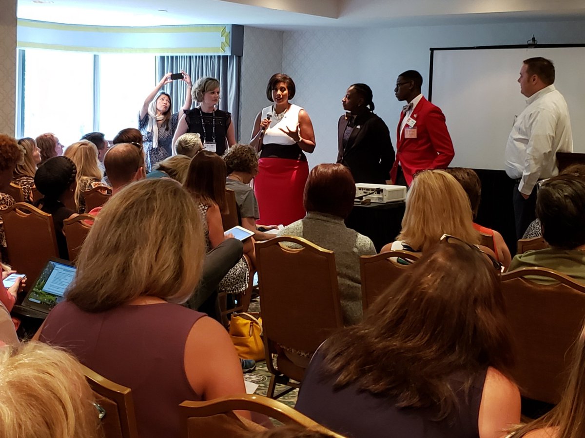 The room is PACKED as <a href="/alabamaschoolpr/">ALSPRA</a>'s own <a href="/lesleybruinton/">Lesley Bruinton, APR 🥋</a> talks about engaging students in our communication efforts. #NSPRA19