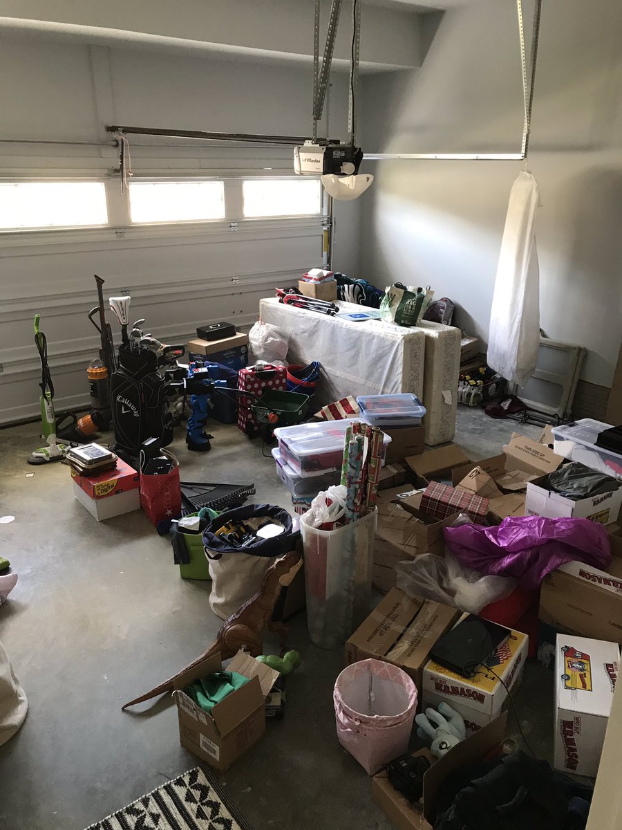 ShelleyMackey's tweet photo. #progress #newhouse #movingstinks https://t.co/1qNr5Pq7ev
