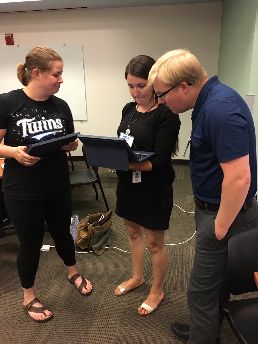 MegDolsKlingel's tweet photo. @SPPSLearnLead engaging in community building using iPads and Schoology. Modeling building positive culture and personalized learning. @SPPS_News #CollaborativeWorkOneGoal https://t.co/c5DhwI9WxV