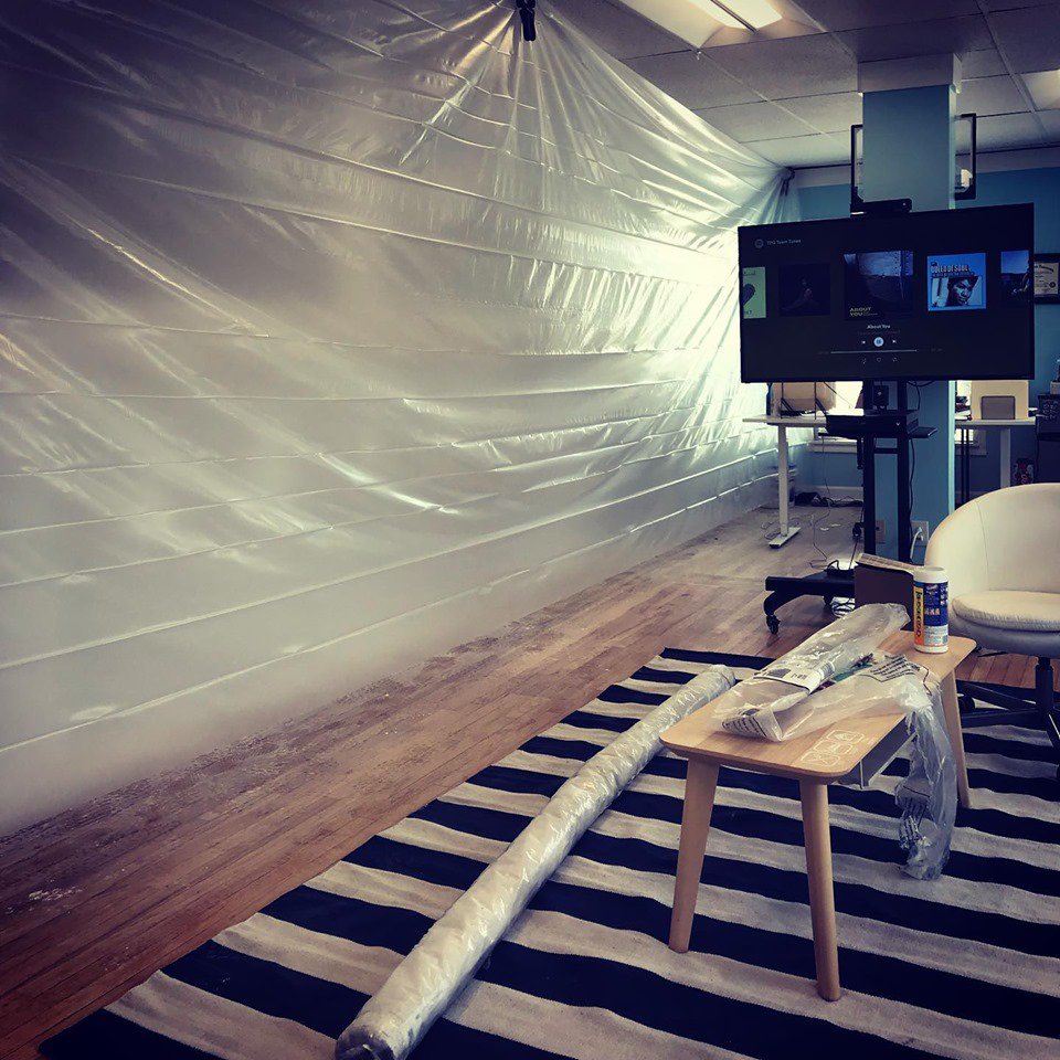TurnkeyPG's tweet photo. We love our new office space in Waldo! The sign is up, and the office is a work in progress. We can’t wait to show you the finished product next week!
#realestate #invest #turnkey #kansascity #kc #kcmo #investor #smallbusiness #staylocal #biggerpockets #flipnerd #officespace https://t.co/uhBwQeWNoz