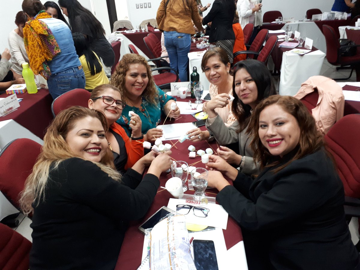 amco2015's tweet photo. Mañana de #Asparlexsal vamos por ese Diploma!! https://t.co/QkbLEoOblk