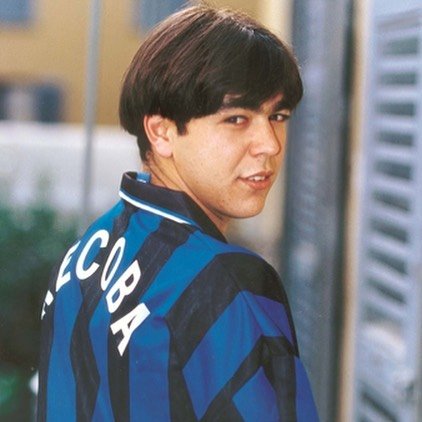 FM_Twittah's tweet photo. A Brilliant Picture of a Young Alvaro Recoba

#footballmemories #serieatim #recoba #inter #pinetina #seriea #calcio #alvarorecoba #90sfootball #intermilan #fcim #fcim1908 #inter1908 #nerazzurri #nerazzurro #interisti #interista #fcim_world #soccer #soccerhistory #elchino https://t.co/NXTQDrwiqs