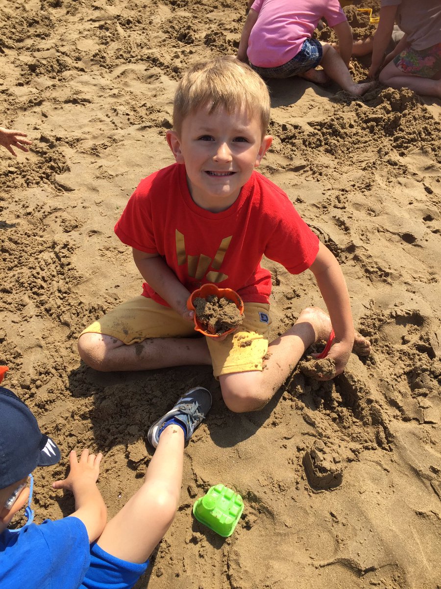 AurDosbarth's tweet photo. More fun in the sun. Roedd hi’n heulog☀️☀️ https://t.co/svLRzCj1YZ