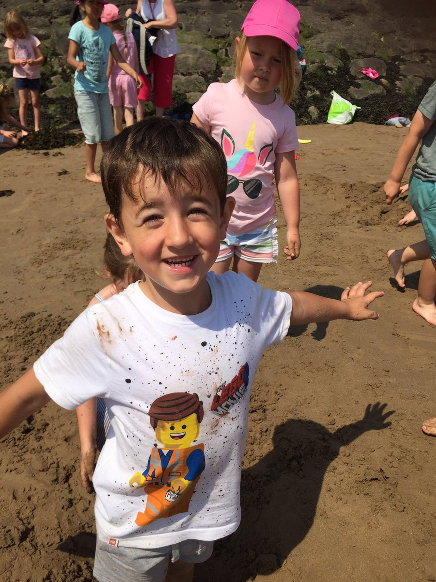 AurDosbarth's tweet photo. More fun in the sun. Roedd hi’n heulog☀️☀️ https://t.co/svLRzCj1YZ