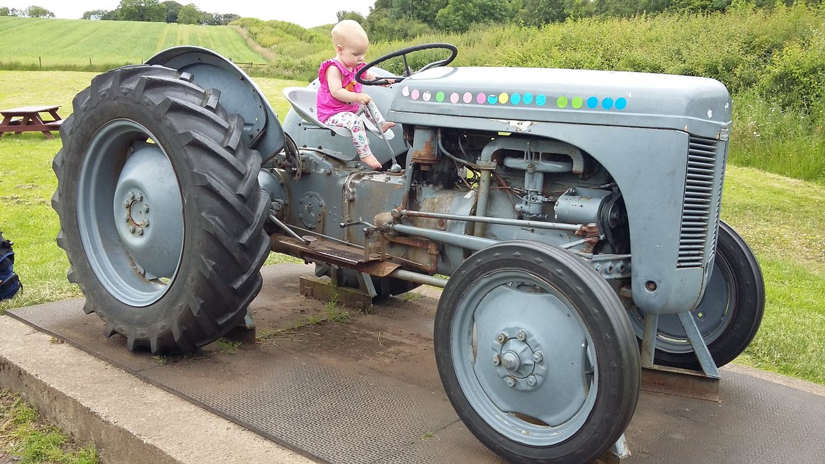 WildWildlings's tweet image. Biking,  walking,  tractoring 😁 @N_T_S @NtlMuseumsScot @EastAyrshire