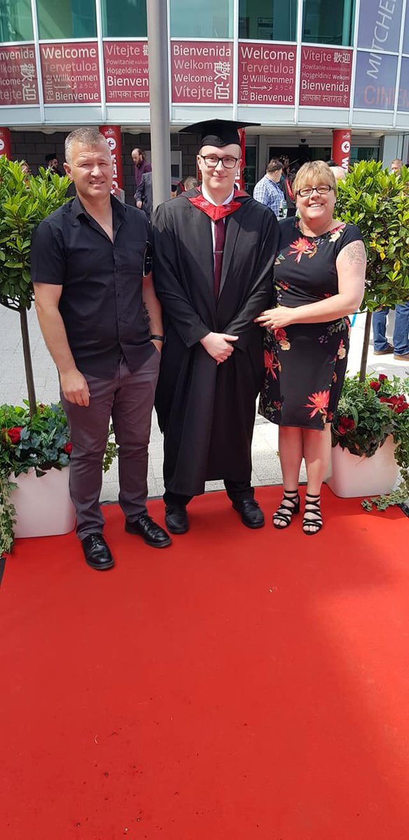 RyanJFisher_'s tweet photo. Graduation: ✅

Leaving @UCLan with a first class honours degree in Sports Journalism.

Had a great 3 years, onwards and upwards 💪

#UCLanGraduates https://t.co/C2RXehlz1s