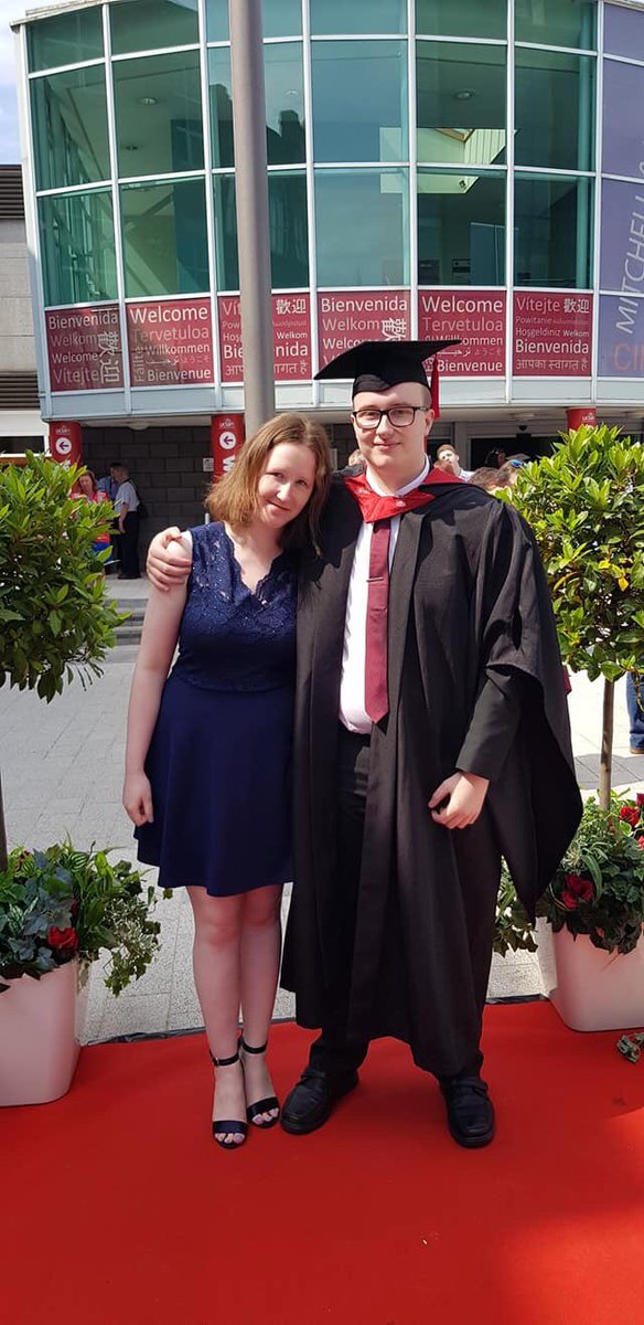 RyanJFisher_'s tweet photo. Graduation: ✅

Leaving @UCLan with a first class honours degree in Sports Journalism.

Had a great 3 years, onwards and upwards 💪

#UCLanGraduates https://t.co/C2RXehlz1s