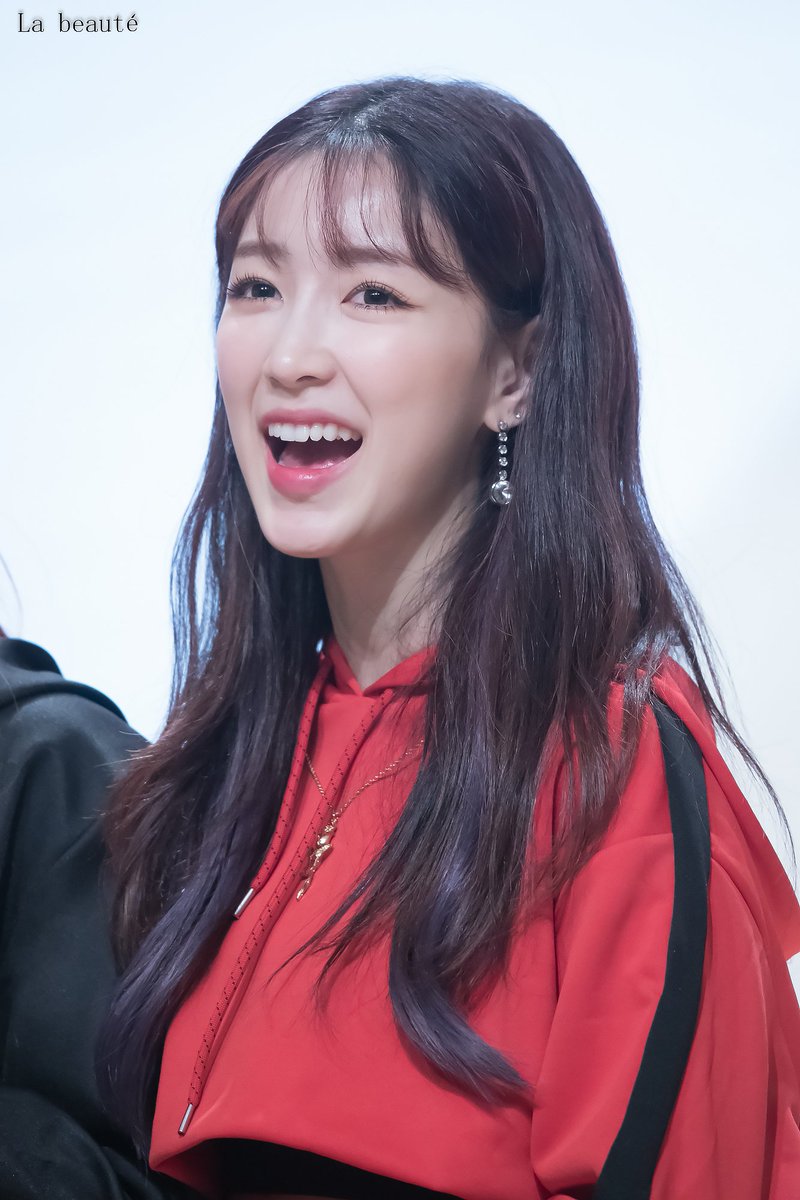idolinred's tweet photo. gugudan ; hana https://t.co/JrCHya3RUQ