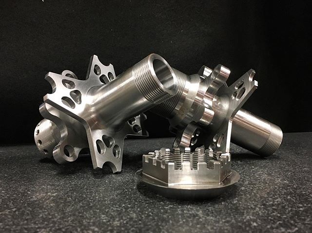 ClemsonFSAE's tweet photo. Day 2/7: Feat. our 2019 Hubs! Huge shoutout to Earnhardt Technology Group for manufacturing these beauties 🤯🥰✊ We would like to nominate @cppfsae for the challenge! 7 days, 7pictures. No people, only closeups of your car. Good luck! .
.
.
#fsae #form… https://t.co/YeZwkrzcLT https://t.co/z3faIZmZAH