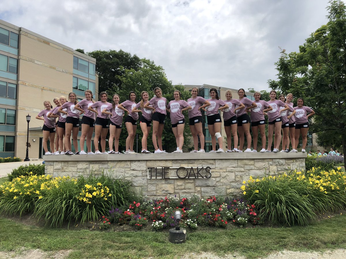 GrantCheer's tweet photo. It’s a 2 outfit kind of day‼️ 
Carthage Day ✌🏼 
#WeAreGrant 
#UnityDiligenceHonor 
#UnityItStartsWithYOU https://t.co/YevkLJZWQL
