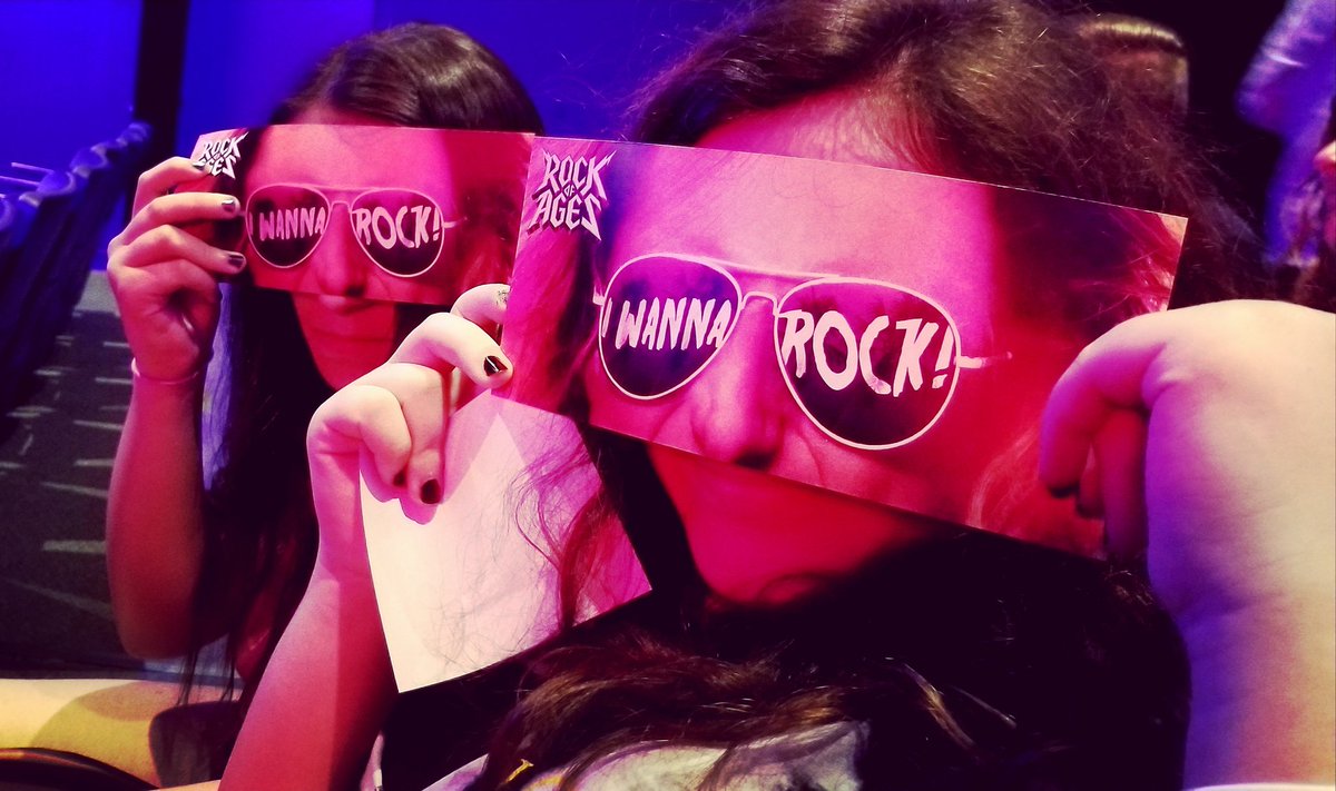 ThoseCrazy's tweet photo. We went to #newyork for some #RockAndRoll !  Where did we go?
https://t.co/UUW8MUBz2c
#Hardrock #hardrockcafe #hardrocknyc #rockofages #rockofagesny #roa #broadway #broadwayplay #broadwayny #broadwaynyc #webuiltthiscity #youtube #Youtuber #thosecrazyyoutubesisters https://t.co/yHvGXUYRkv