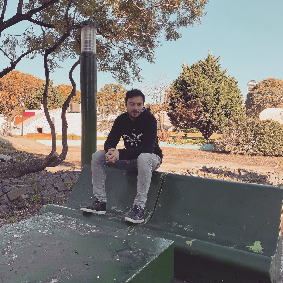 nicolasrada's tweet photo. WeekendXL
.
19.07 @desertinme Input
20.07 @omnia_producciones LaPlata
.
🍂
.
.
.
#ProgressiveHouse #DeepHouse #House #NicolasRada #DesertInMe #OmniaProducciones #KevinDiSerna #JohnCosani https://t.co/GZo2FYKkaC
