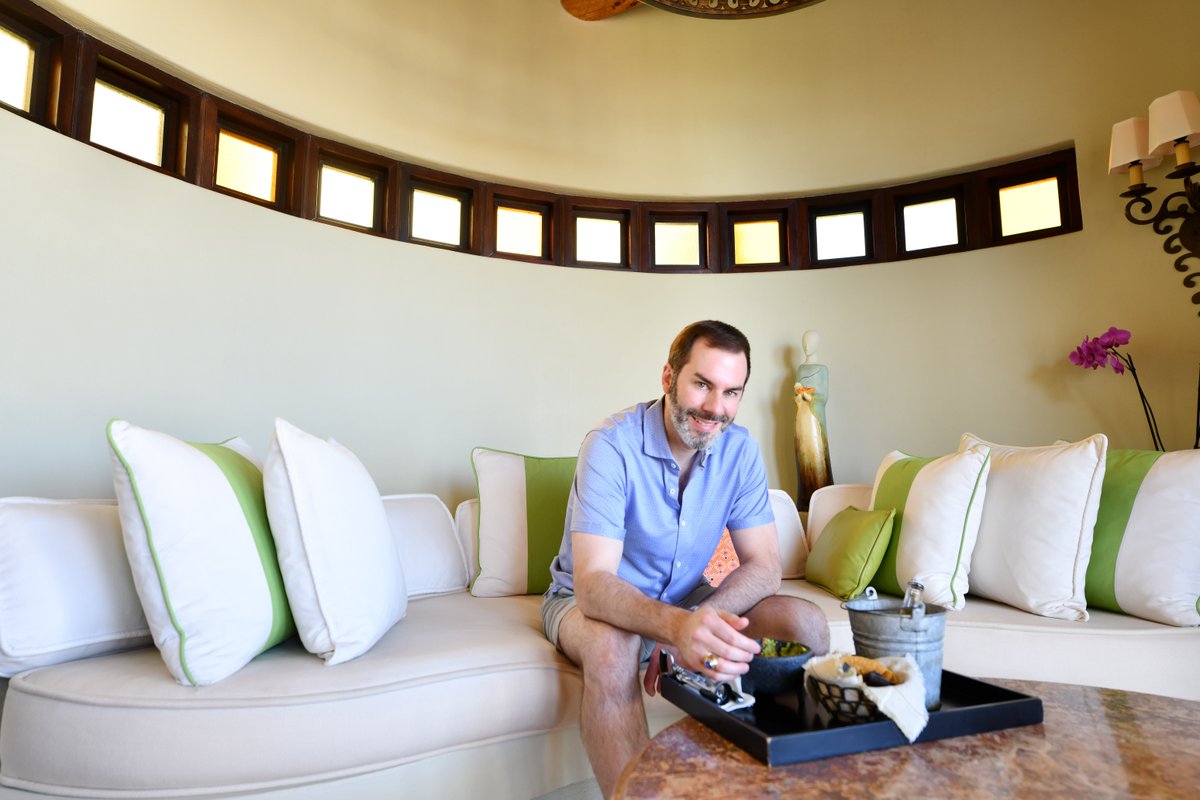 SeilerSkin's tweet image. There's nothing like a little R&amp;amp;R to help you enjoy the summer! 🏖️ Dr. Seiler and Jill recently took their #skincare regimen on-the-go during a trip to the @ResortPedregal in Cabo. Where is your skincare traveling this summer?