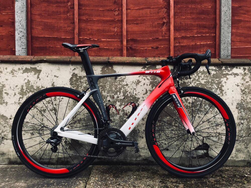 Super fast, even stood still. #realpassion #purecycling #tourdefrance #labicicletta #bikeporn #superlight #cyclesport #britishcycling