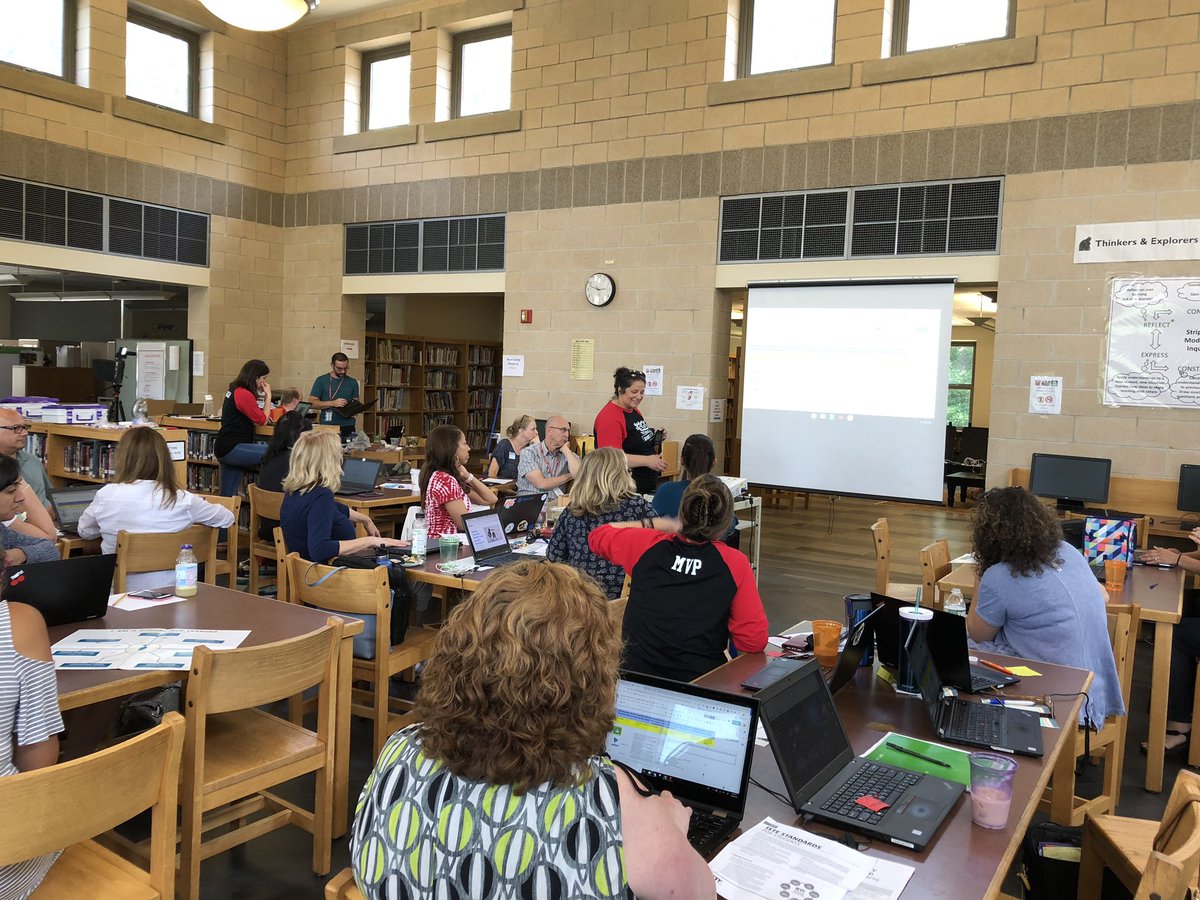 Geeky_Goggles's tweet image. App Smackdown #bcsdbootcamp