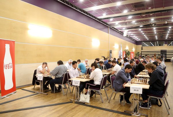 FIDE_chess's tweet photo. 6 rounds of #rapid were played on the first day of #TalMemorial in Riga. Spanish GM Miguel Munoz leads the tournament with a perfect score.
Five more rounds to follow on July 17 to decide for the winner. https://t.co/BGTccAcD77
#Šahs #chess #MikhailTal 📷by P. Čurkste (LETA) https://t.co/rlFGmom11d