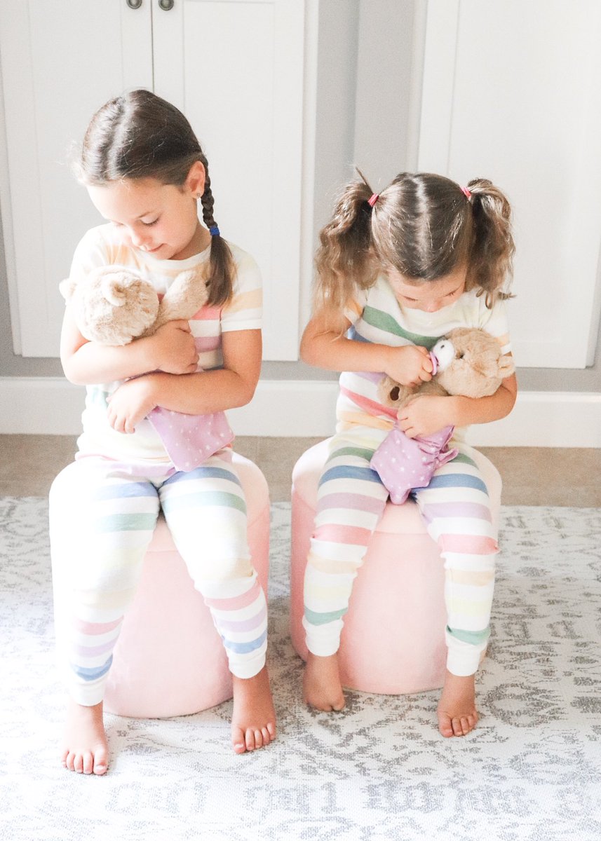 ohhappyplay's tweet photo. The girls haven’t put down their @moose_toys “Cubbles the Bear” Cozy Dozys! These bears are so lifelike &amp; have the softest plush fur and, they come to life as you play with them so my girls have really gotten attached! https://t.co/YJfglV7Ohh #CozyDozys #littlelive #ad https://t.co/phHAMrBq99