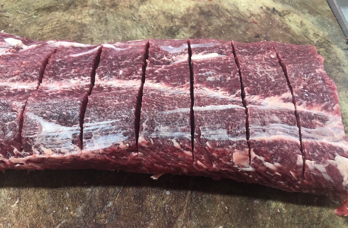 tonipons13's tweet photo. Black Angus de Portugal. #DryAged #Qualitat #premiumbeef #Crestaig #Sapobla https://t.co/hvWKuVuwyj