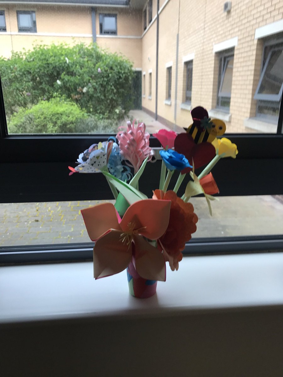 LaureateGarethH's tweet image. Great to see the changes being made by staff and patients in improving the ward. Making the ward a more therapeutic environment for people during their most difficult times #proudmanager #picu @BlakeLauren__ @DarlingtonAbbie @GmmhJo @LianneHolland22