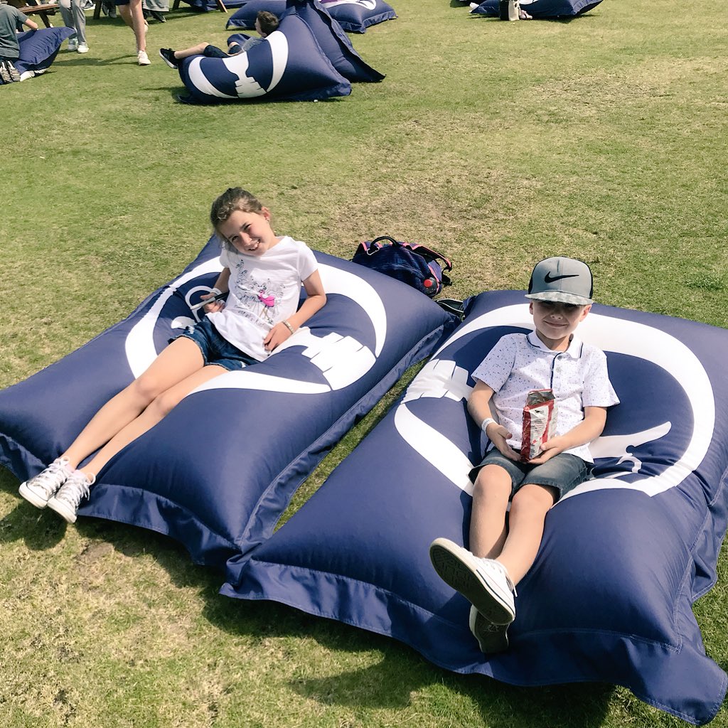 dkel83's tweet photo. Really enjoyable day out at #TheOpen. Organisation and hospitality from event staff and volunteers absolutely first class. Looking forward to watching the championship days now. https://t.co/gPlPWmvsYF
