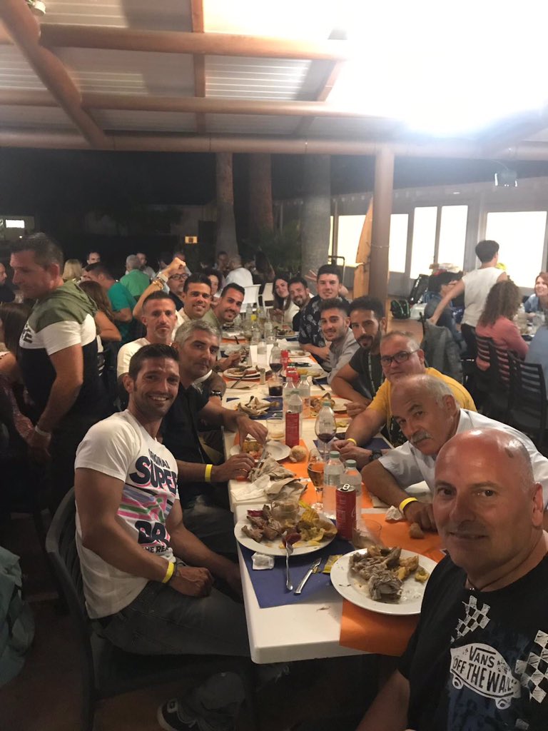 ICPadel's tweet image. 📷 Galería de Fotos 
MasTeR FInAl'19 - Así lo vivieron el equipo del @campingstel 

Imágenes del fin de fiesta en esta 2da Edición del ÍNTER CAMPINGS PÁDEL By @HEAD_PADEL con otra visión más personal.

GRACIAS por confiar en este proyecto 👍

📌 ow.ly/Esrn30p8Q0E