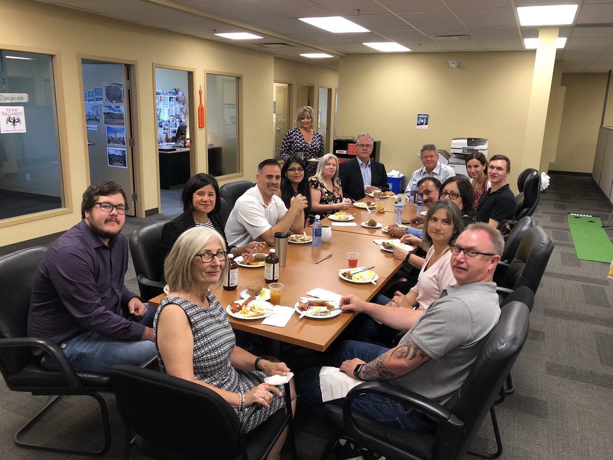 TreeLifeCan's tweet image. Our Surrey team welcomed our new VP of Human Resources, Julie to the office today! We are proud to welcome you to the Tree of Life family Julie.🌳#eattogether #treeoflifecanada