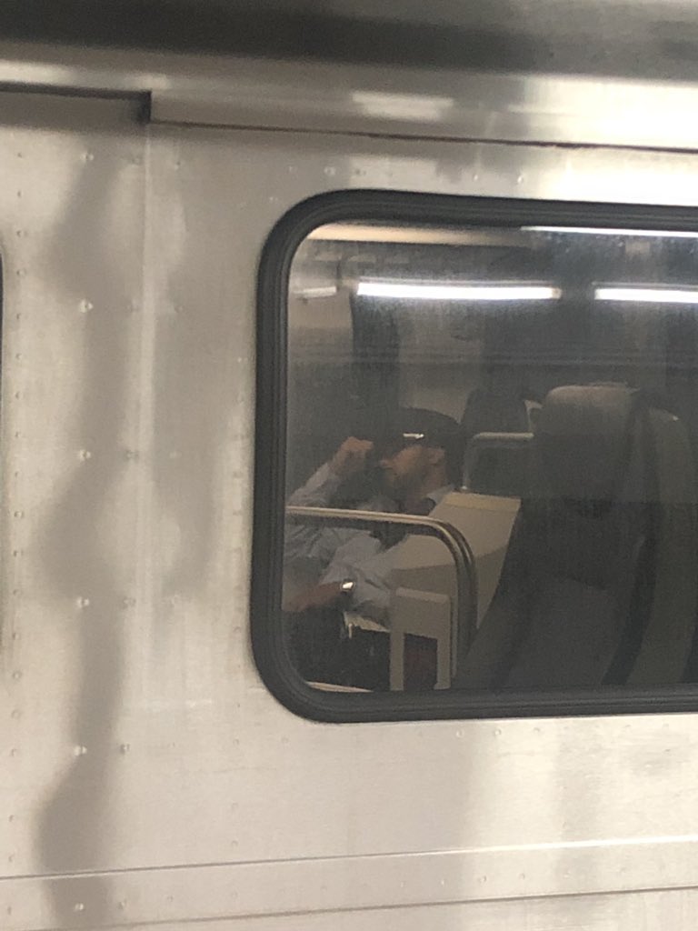 jeffalexander19's tweet photo. Sweet dreams! Pay no attention to the commuters on the platform who want to get home. @correctingNJT @NJT_Team_40 @PhilMurphyNJ @GovMurphy @SenatorLorettaW #engineeravailability #team40 https://t.co/CqYeI6jIMl