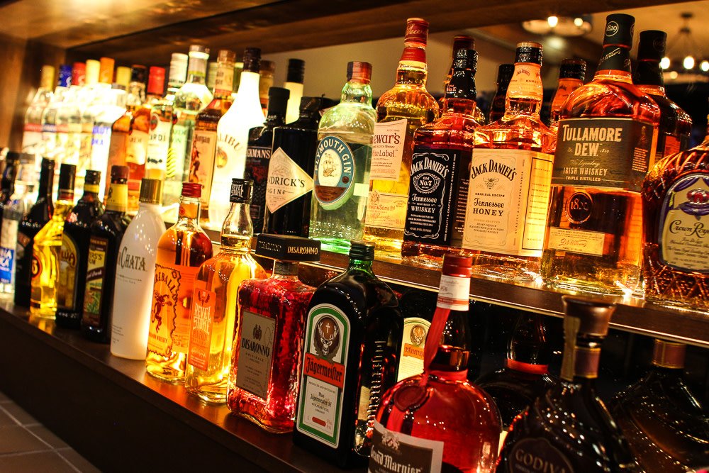 - 7/16 - Tacos &amp; Trivia by <a href="/joetrivia/">Joe Trivia</a> @ 9PM
- 7/17 - Ladies Night Ft. Joe Benjamin 7-11PM
- 7/18 - Thursday Night Live Ft. A Day in the Life @ 9:30pm 
- 7/19 - Social Fridays Ft. Ryan Flannery (6-10) DJ Anthony D (10-3am)
- 7/20 - #MBHSaturdays Ft. DJ Steven Christopher