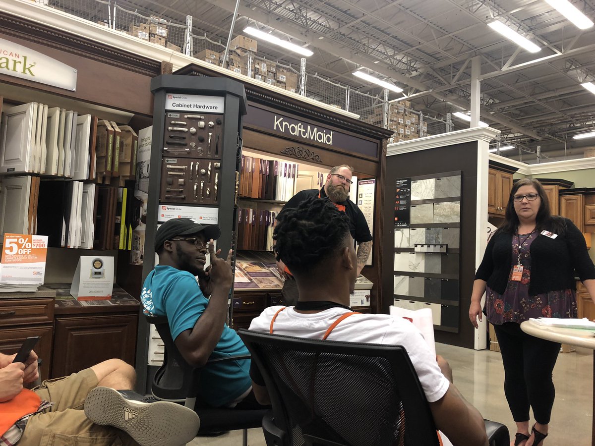 Re-Bath helping us CRUSH our Specialty Tuesday! Thanks Christina! #weSHOREcan #welcometoourSHOREroom #findthemillion @jeffreyboss1985 @jonbaumann304 @TRAYLORAJ @MrHOMERDPOE @RollinSlagle