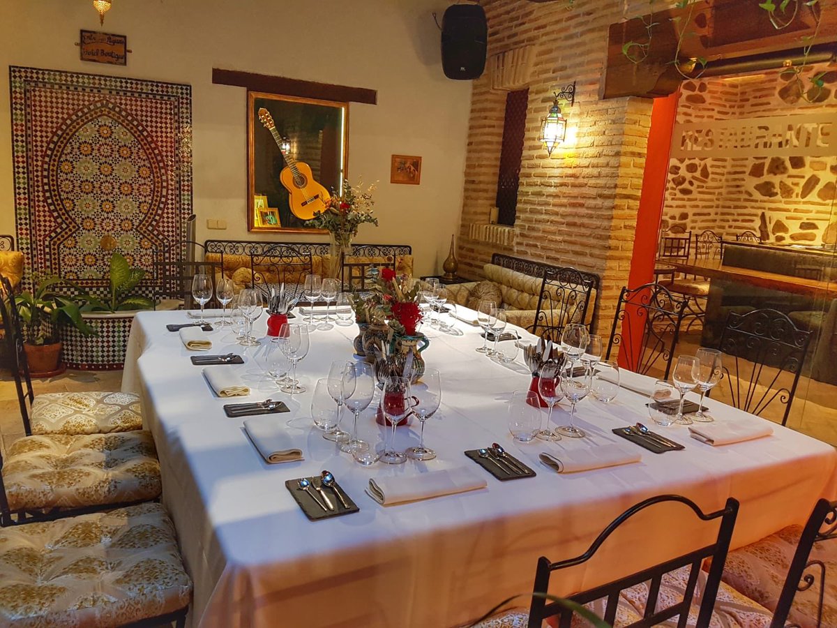 barrioconventos's tweet photo. “Cositas buenas” que podrás probar en el restaurante de la antigua Casa de #PacoDeLucía. De la mano del chef Víctor Sanchez-Beato. Si no lo has probado, no dejes que pase el verano sin hacer tu reserva!
#restaurantestoledo #cocinadecalidad #gastronomíatoledo #barriodelosconventos https://t.co/wpW4KvSocg