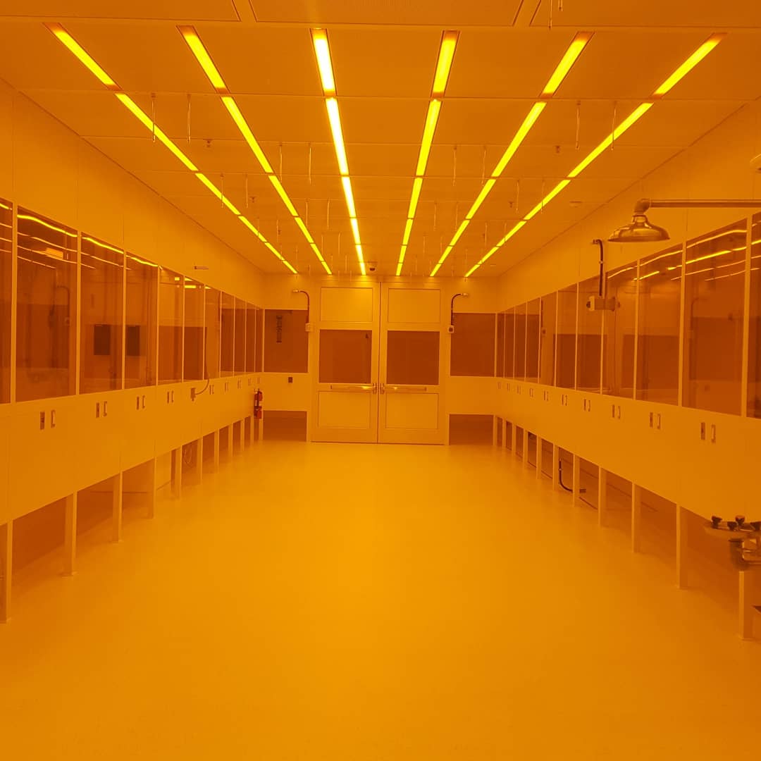 kporterEHS's tweet photo. Touring @ArmaniLab at @uscviterbi. Most of the walls &amp; windows were writable surfaces 😃 The way lab spaces are constructed &amp; develop personality of the scientists occupying them is fascinating! Can't wait to share photos &amp; stories w/ my students! #teacherinspiration #scientists https://t.co/z9xZ1V0093
