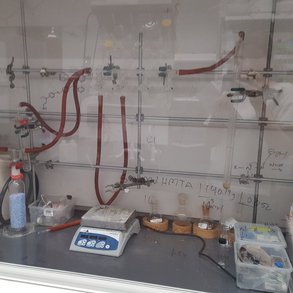 kporterEHS's tweet photo. Touring @ArmaniLab at @uscviterbi. Most of the walls &amp; windows were writable surfaces 😃 The way lab spaces are constructed &amp; develop personality of the scientists occupying them is fascinating! Can't wait to share photos &amp; stories w/ my students! #teacherinspiration #scientists https://t.co/z9xZ1V0093